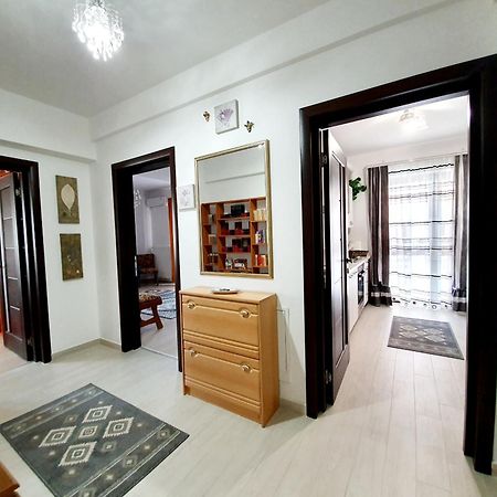 Unique Hotel Apartments Iasi Bagian luar foto