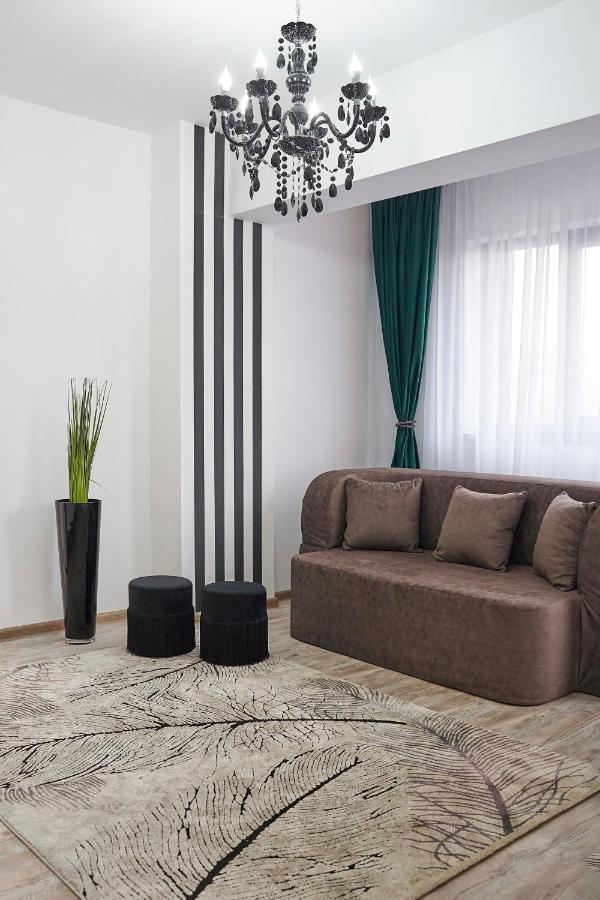 Unique Hotel Apartments Iasi Bagian luar foto