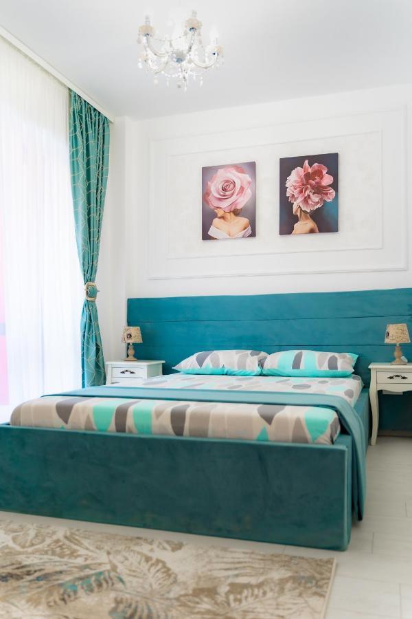 Unique Hotel Apartments Iasi Bagian luar foto