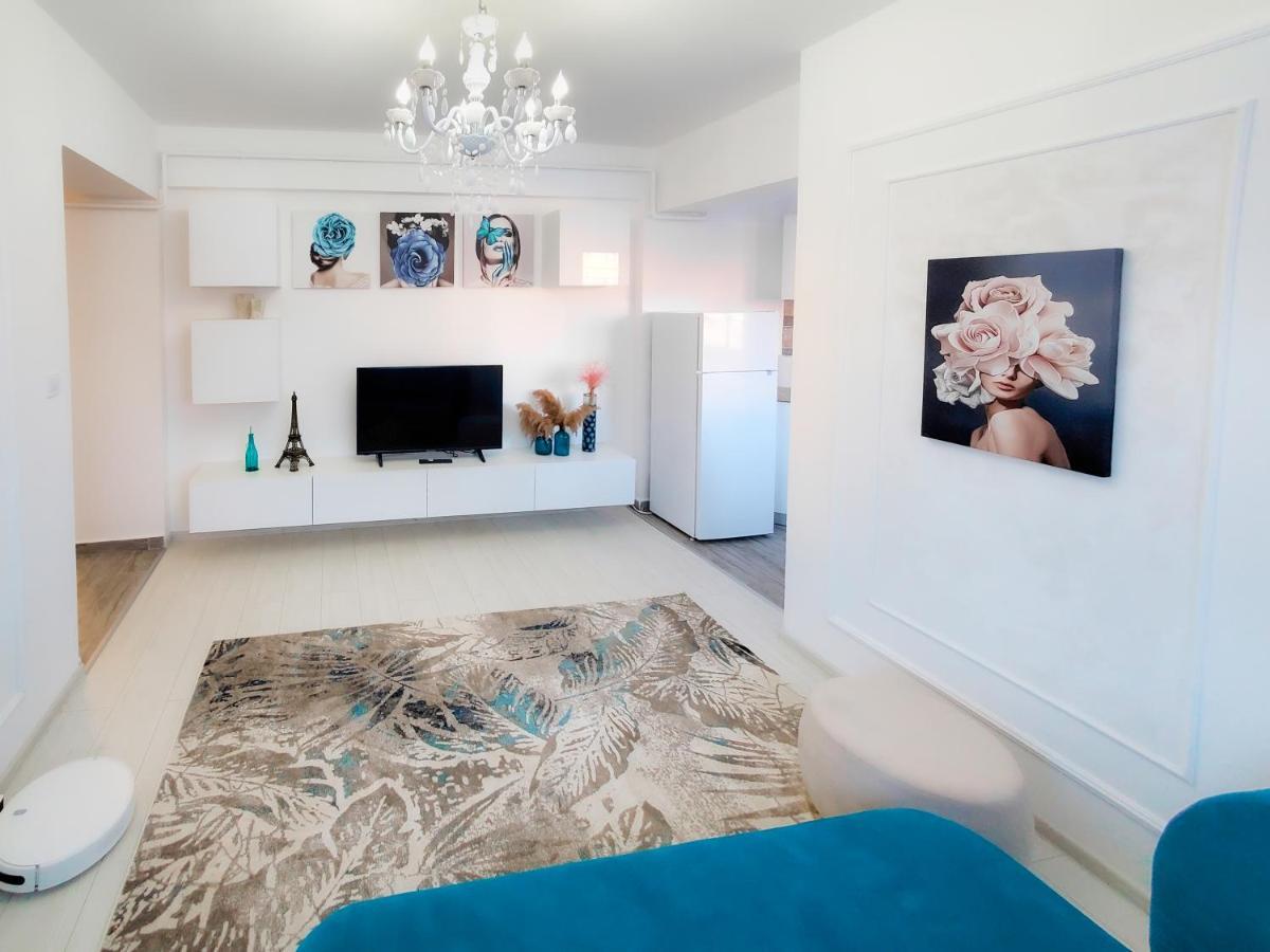 Unique Hotel Apartments Iasi Bagian luar foto