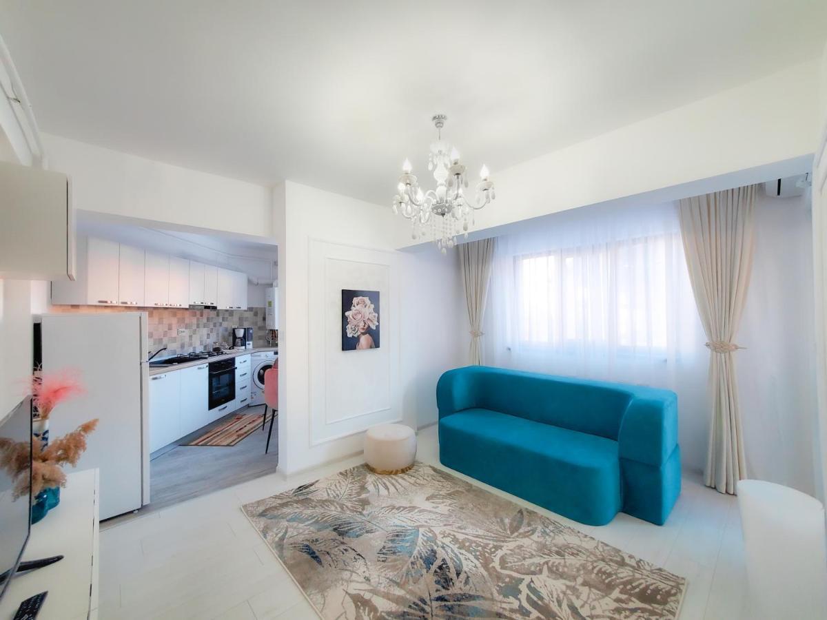 Unique Hotel Apartments Iasi Bagian luar foto