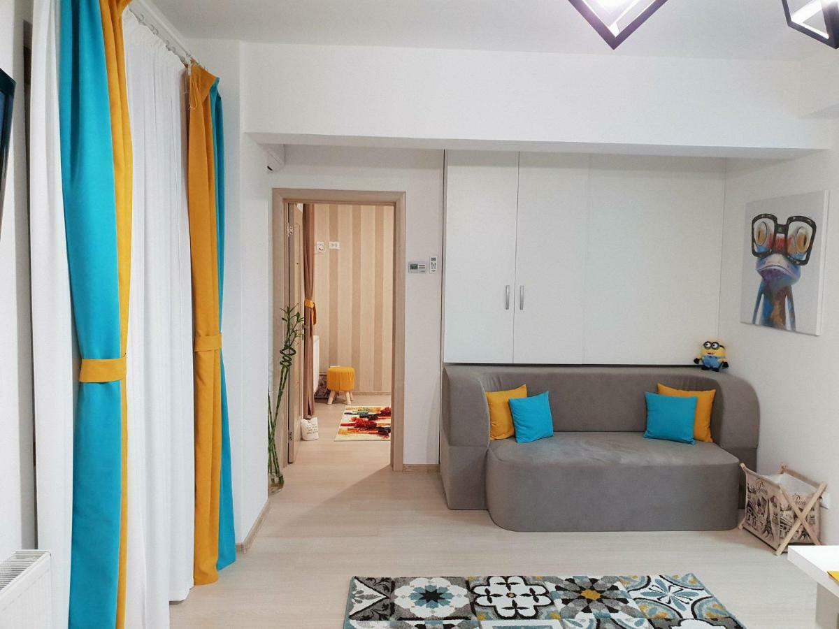 Unique Hotel Apartments Iasi Bagian luar foto