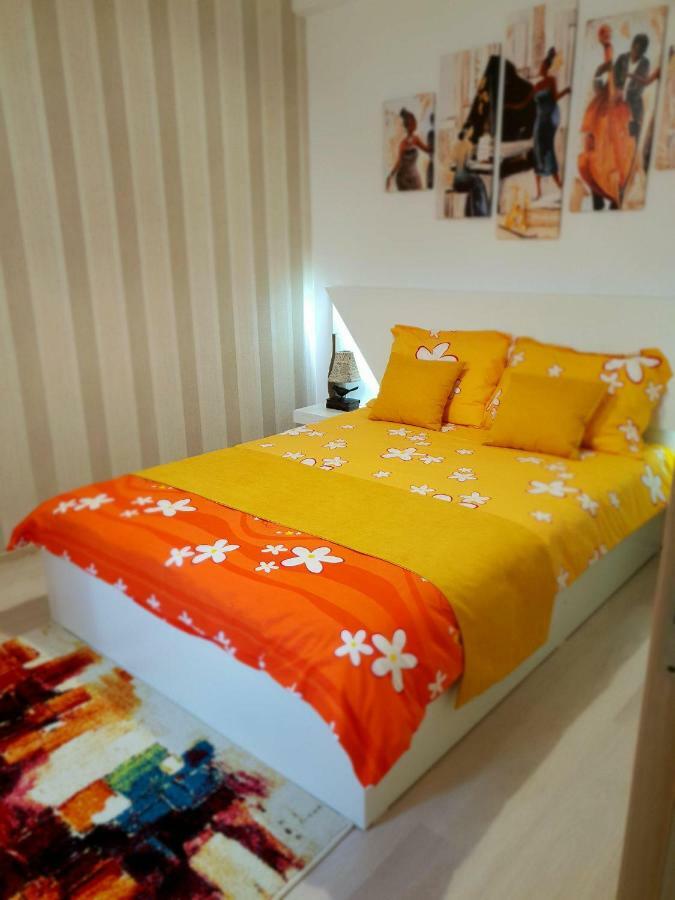 Unique Hotel Apartments Iasi Bagian luar foto