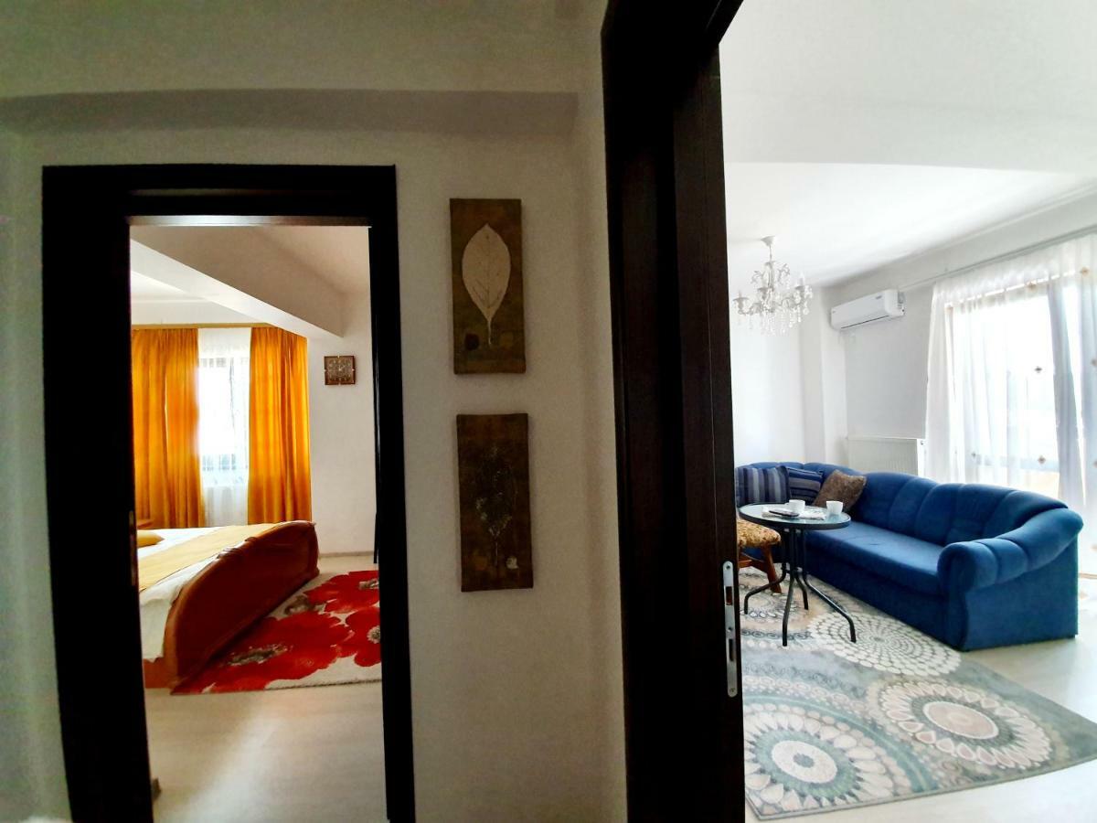 Unique Hotel Apartments Iasi Bagian luar foto