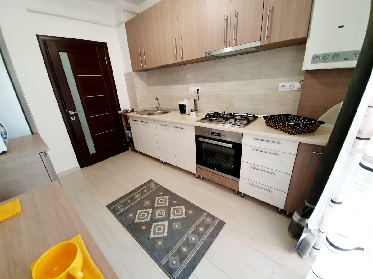 Unique Hotel Apartments Iasi Bagian luar foto