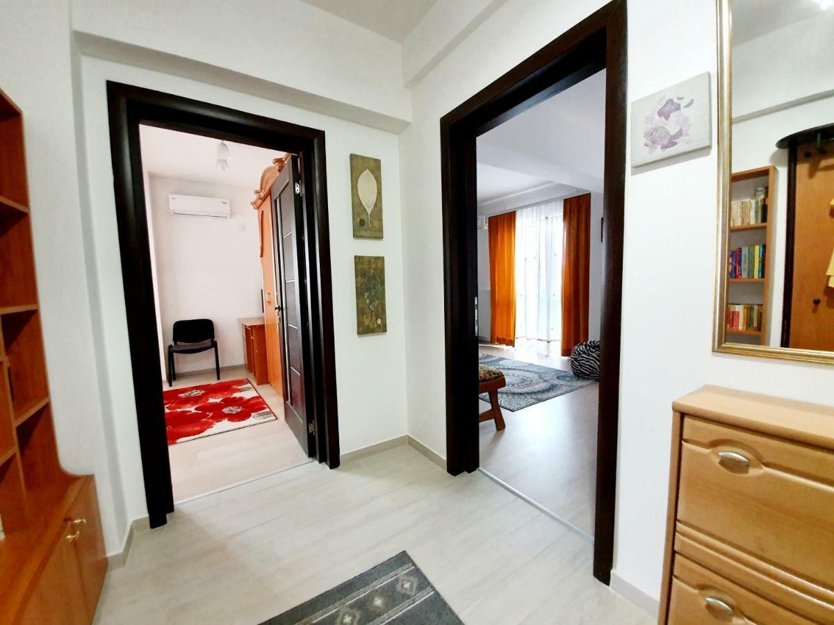 Unique Hotel Apartments Iasi Bagian luar foto
